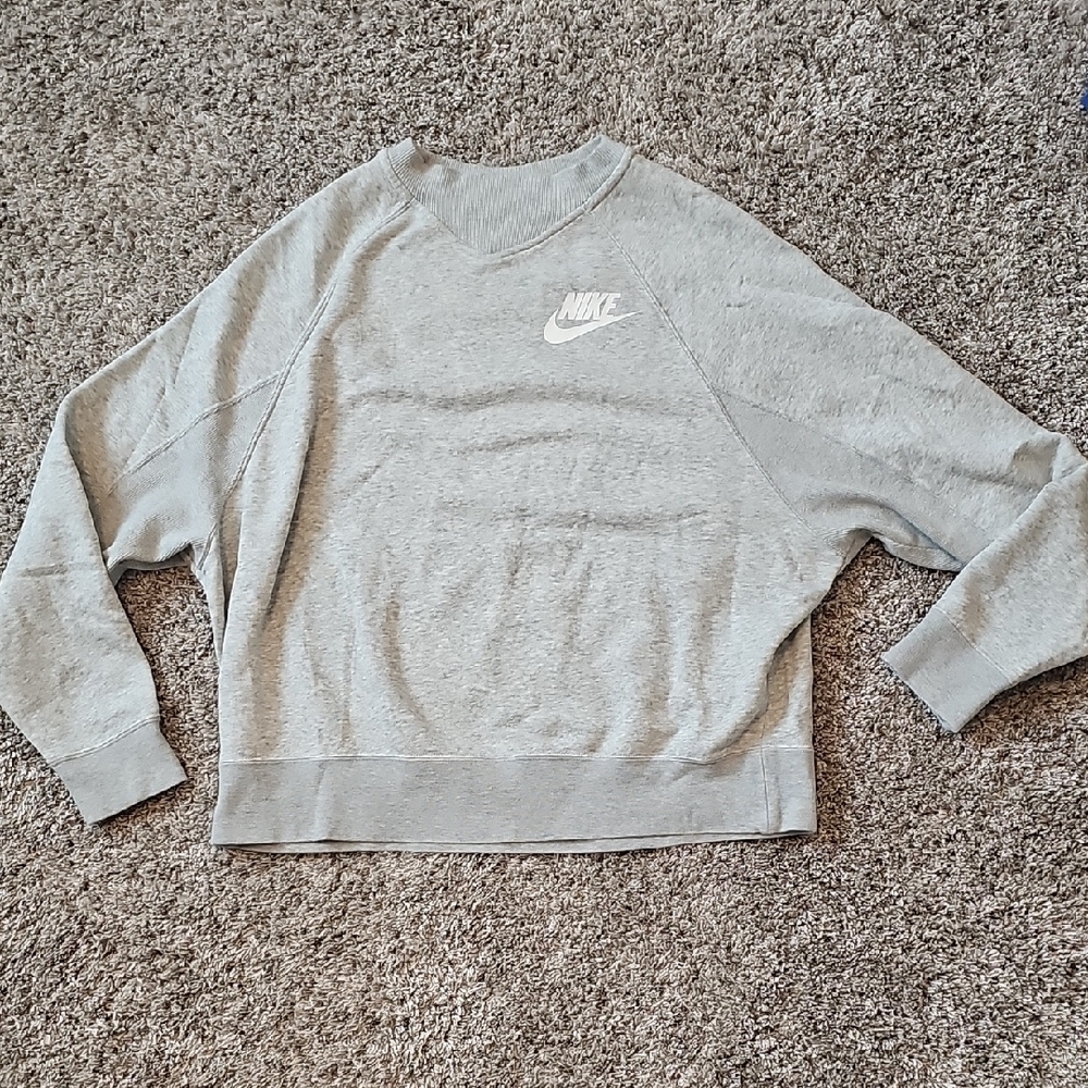 Nike Women's Light Gray Crewneck Sweater - Picture 4 of 4